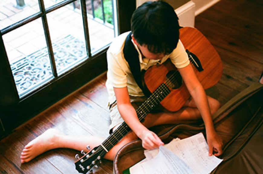 left handed child guitar