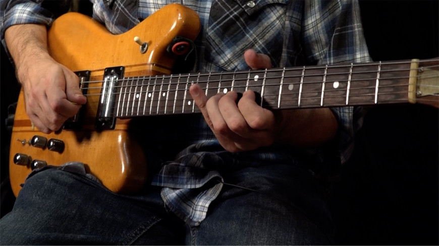 Close up on Dave Heumann's guitar