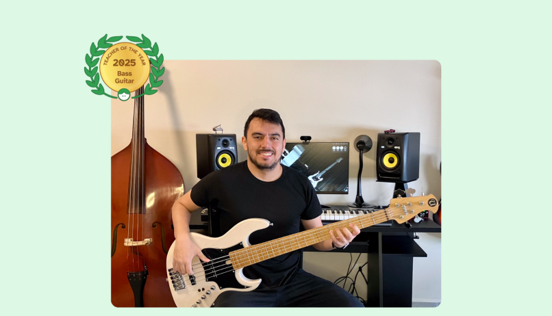 Image of Gustavo Martinez in his music studio