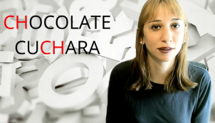 Carolina Amoruso demonstrating Spanish pronunciation.