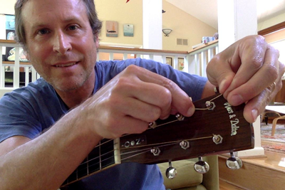 kinking the string to start winding it